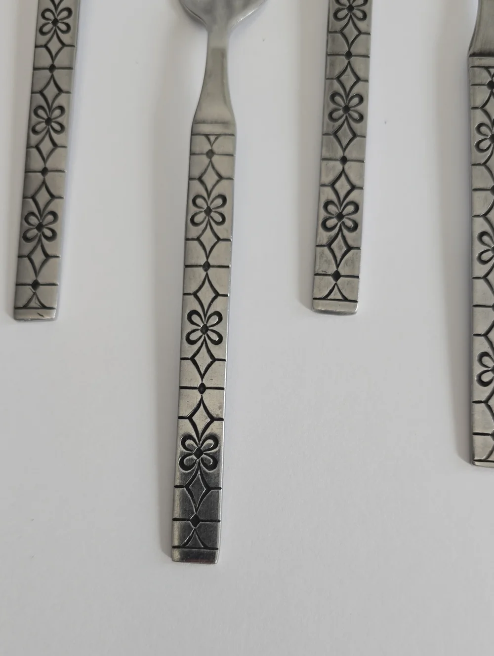 Vintage MCM Oneida Northland Stainless Set Of 7 Impulse Dinner Forks 7.5